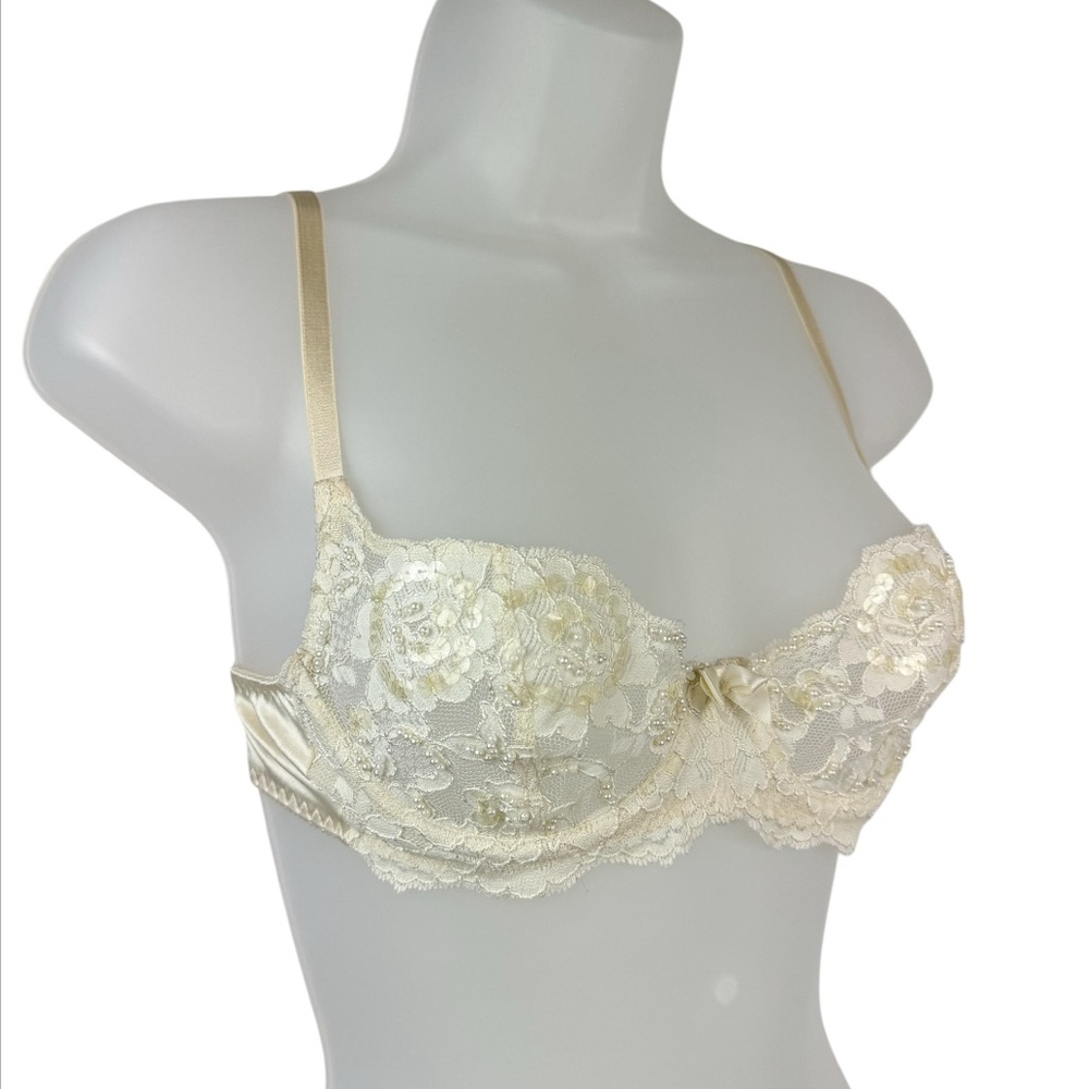 Vintage Victoria’s Secret Lace Pearl Sequin Unlined Bra Sz 34B